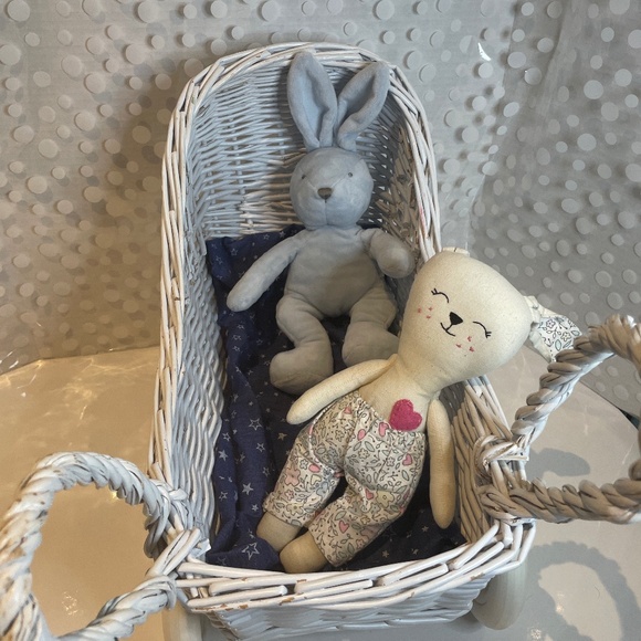 Vintage Wicker Doll Carriage with 🐰Bunny Bundle - Picture 3 of 13